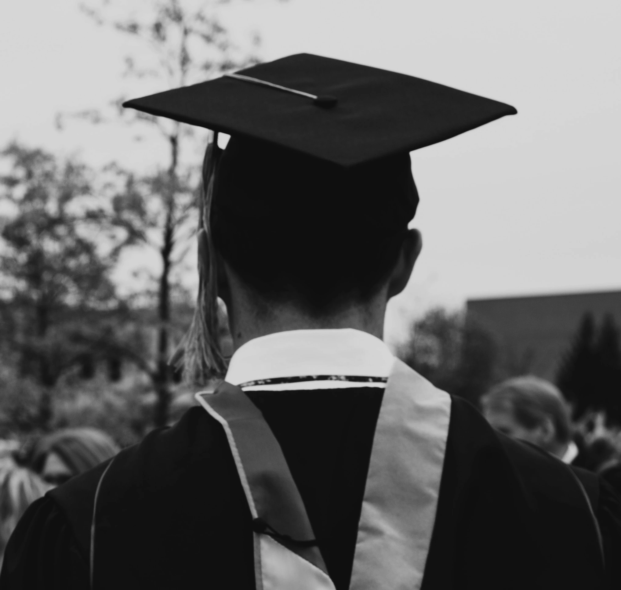 Picture of people graduating from school.